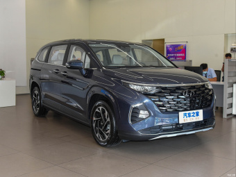 Hyundai Custo Premium LUX 270TGDi DCT