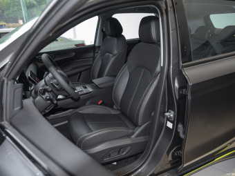 Roewe RX5 ePlus Guochao Ronglin Luxury