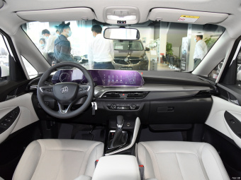 Buick GL6 Elite 323T