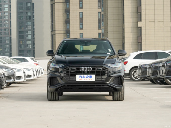 Audi Q8 Snow Sports 55 TFSI