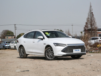 BYD Qin Plus DM-i Excellence 120КМ