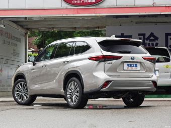 Toyota Highlander Hybrid Premium 7 Seats 2.5L 4WD