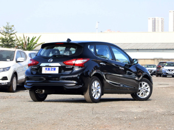 Nissan Tiida Smart 1.6L CVT