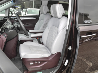 Buick GL8 Avenir 6 Seat