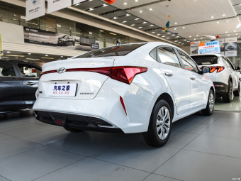 Hyundai Verna Youth GS 1.4L Manual