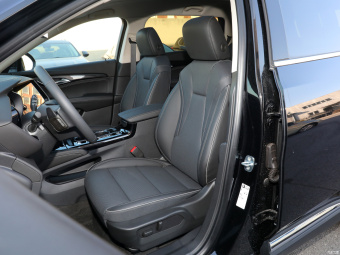 Buick Envision Plus Luxury 652T AWD