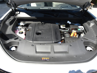Lynk & Co 01 PHEV Dawn 1.5TD EM-P