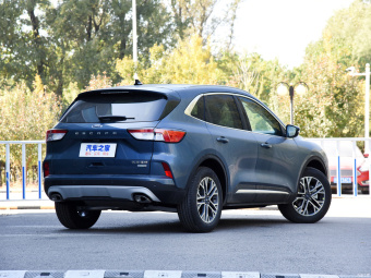 Ford Escape Shine EcoBoost 245 4WD