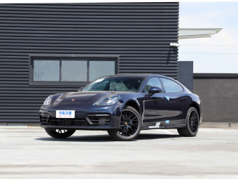 Porsche Panamera 4 Executive Platinum Edition