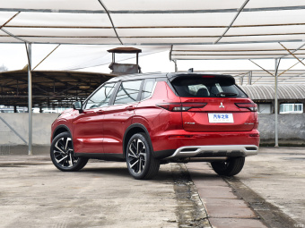 Mitsubishi Outlander Exclusive 1.5T CVT AWD