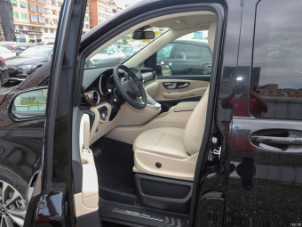Mercedes-Benz V-Class 260 Pilot Edition