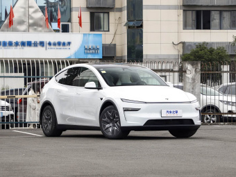 Tesla Model Y L 2025 Long Range All-Wheel Drive
