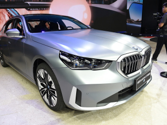 BMW i5 xDrive 50L Luxury
