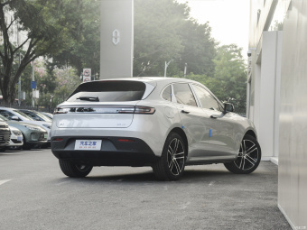 Aito M5 Standard AWD