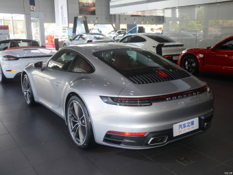 Porsche 911 Carrera 4