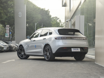 Aito M5 Standard AWD