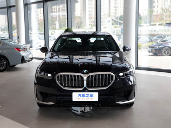 BMW 5 Series 2026 525Li Luxury