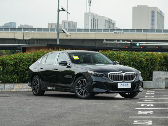 BMW 5 Series 2026 530Li Leading M Sport