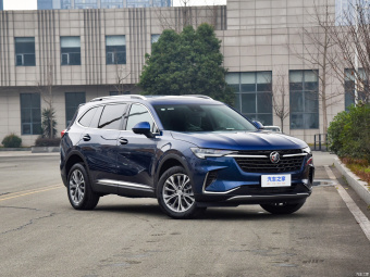 Buick Envision Plus Luxury 652T