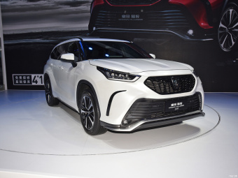 Toyota Crown Kluger Honor 2.0 T