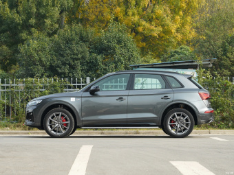 Audi Q5L Select Dynamic 45 T
