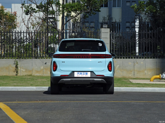 Skyworth HT-i Zhiyuan 1.5L PHEV 115KM