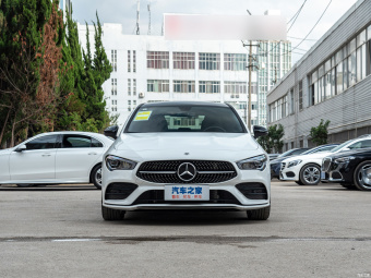 Mercedes-Benz CLA-Class 200 4MATIC