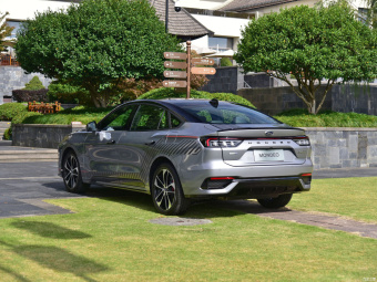 Ford Mondeo Ultimate EcoBoost 245