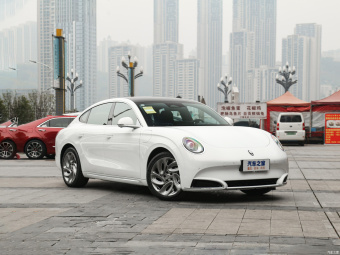 Ora Lightning Cat Premium 555km