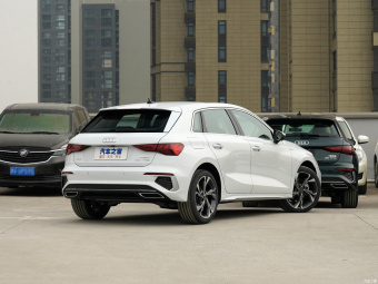 Audi A3 Sportback Dynamic Luxury 35 TFSI