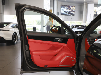 Porsche Panamera 4S