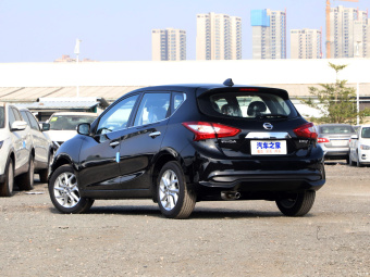 Nissan Tiida Smart 1.6L CVT