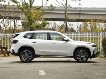 BMW X1 2026 xDrive25Li X Design