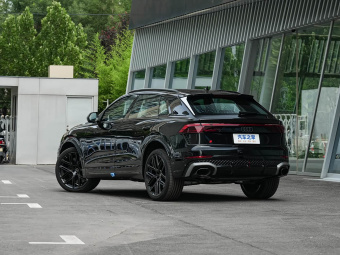 Audi RS Q8 2025 4.0T Performance