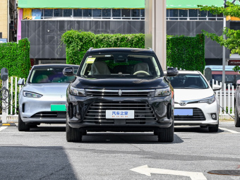 Aito M7 Plus 5 seats