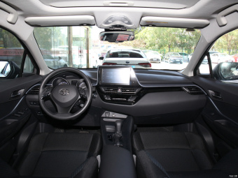 Toyota IZOA Yixiang 2.0L