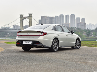 Hyundai Sonata Flagship TOP 380TGDi AT