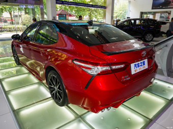 Toyota Camry Fengshang 2.5S