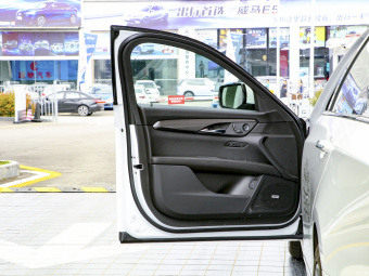 Cadillac CT6 Platinum 28T