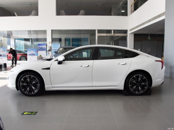 Neta S Medium 715km RWD