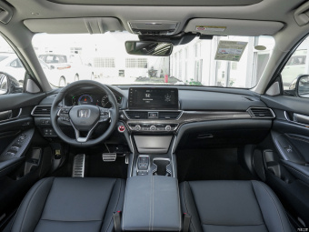 Honda Accord Sport Hybrid Magic Night · Wisdom