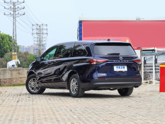 Toyota Sienna Hybrid Comfort 2.5L