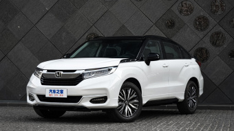 Honda Avancier Exclusive AWD Dual Color 370TURBO