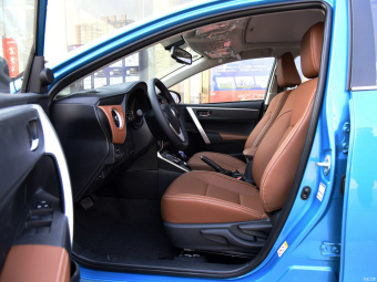 Toyota Corolla PHEV Deluxe 1.8L E-CVT