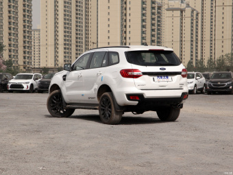 Ford Everest Luxury Sport 2.3T AWD 7 Seats