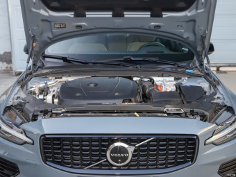 Volvo S60 T8 AWD Zhiya Sports