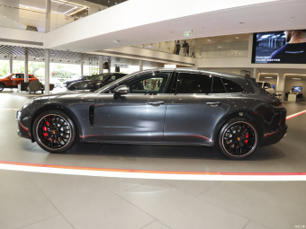 Porsche Panamera 4S Sport Turismo