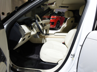 Land Rover Range Rover Hybrid  P440e EWB