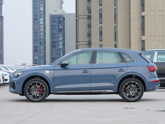Audi Q5L RS Style 40 T