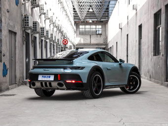 Porsche 911 Dakar